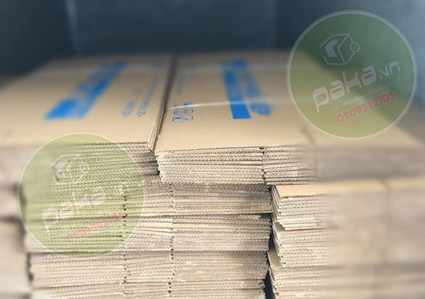Paka giao 200 thùng carton ở Thủ Đức